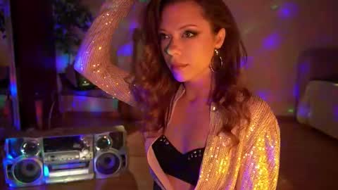 Snapshot of elly_fry chatting on February 14, 7:21 pm Art Place online show from February 14, 7:21 pm