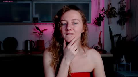 elly_helly online show from October 29, 7:26 pm