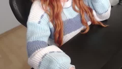 Elly online show from November 29, 6:44 pm