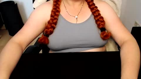 Elly online show from July 8, 7:35 am