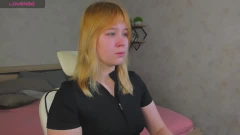 Snapshot of ellya_castro chatting on November 28, 12:02 am ellya_castro online show from November 28, 12:02 am