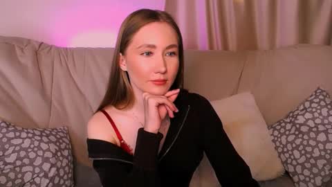  Elly  online show from February 10, 3:21 am