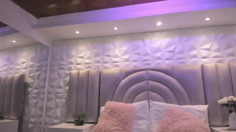 Ellye online show from June 13, 11:08 am