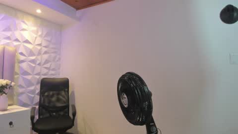 Ellye online show from July 14, 12:22 pm