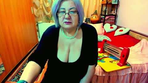 ellyhot53 online show from January 2, 2:46 pm