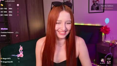 Snapshot of ellypeach chatting on May 8, 7:19 pm EllyPeach online show from May 8, 7:19 pm