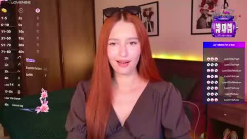 Snapshot of ellypeach chatting on July 3, 11:27 am EllyPeach online show from July 3, 11:27 am