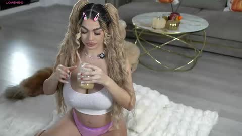 Elly online show from October 21, 10:27 am