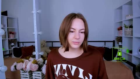 elma_lily online show from November 20, 7:30 am