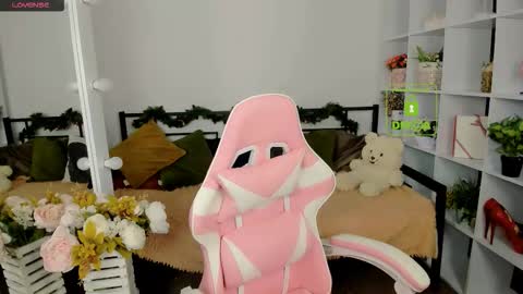 elma_lily online show from December 22, 7:16 am