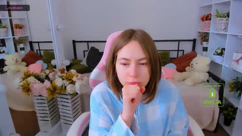 elma_lily online show from February 1, 8:13 am