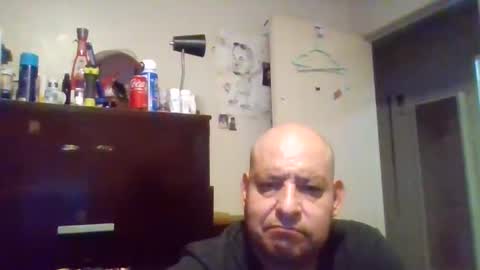 elmario24 online show from October 7, 7:05 am