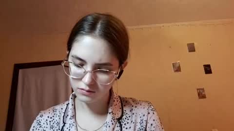 Kate online show from May 6, 7:24 am