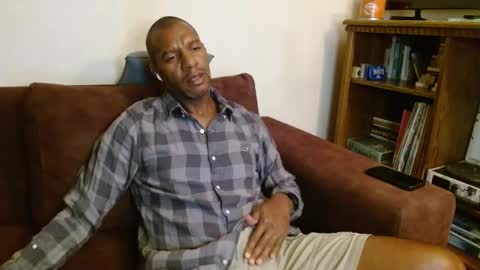 My name is Elmore. Please say hello I like to chat with you. If you have requests or dirty talk please use tip online show from November 16, 3:56 am