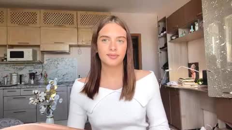 Snapshot of elnagreder chatting on June 15, 1:13 pm Lina online show from June 15, 1:13 pm