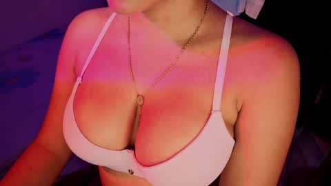 Snapshot of elo_12 chatting on April 13, 8:14 pm elo_12 online show from April 13, 8:14 pm