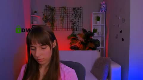 Ella online show from July 14, 1:39 pm