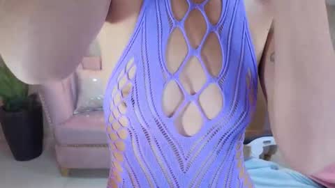 Snapshot of elody_a chatting on October 15, 3:39 am Elody online show from October 15, 3:39 am