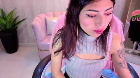 Snapshot of elody_a chatting on November 30, 3:10 am Elody online show from November 30, 3:10 am