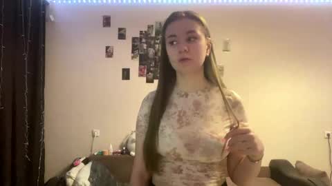 Snapshot of eloiscolins chatting on June 3, 4:45 pm eloiscolins online show from June 3, 4:45 pm