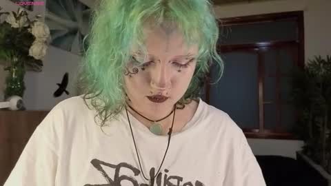 Snapshot of eloisee_ chatting on March 8, 9:29 pm Eloise . online show from March 8, 9:29 pm