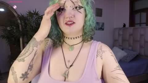 Snapshot of eloisee_ chatting on April 21, 8:34 pm Eloise . online show from April 21, 8:34 pm
