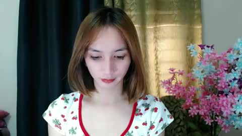 Snapshot of elora_charming chatting on January 15, 11:08 pm elora_charming online show from January 15, 11:08 pm