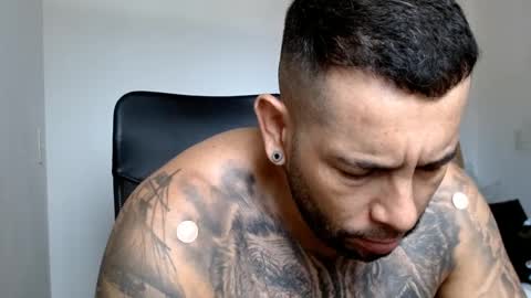 Snapshot of elosocazador chatting on December 17, 3:17 pm elosocazador online show from December 17, 3:17 pm