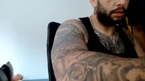 Snapshot of elosocazador chatting on January 17, 12:31 pm elosocazador online show from January 17, 12:31 pm