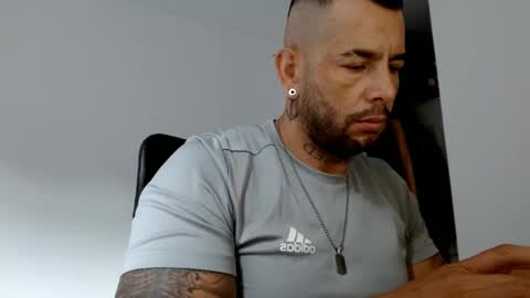 Snapshot of elosocazador chatting on January 21, 11:56 am elosocazador online show from January 21, 11:56 am