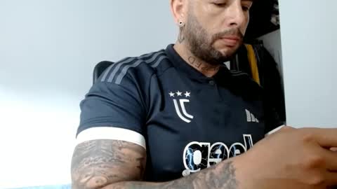 Snapshot of elosocazador chatting on January 22, 12:17 pm elosocazador online show from January 22, 12:17 pm