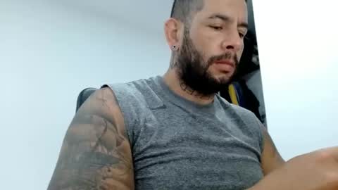 Snapshot of elosocazador chatting on February 5, 11:55 am elosocazador online show from February 5, 11:55 am