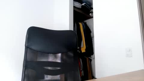 Snapshot of elosocazador chatting on February 12, 12:12 pm elosocazador online show from February 12, 12:12 pm