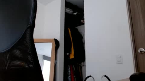 Snapshot of elosocazador chatting on February 21, 10:37 pm elosocazador online show from February 21, 10:37 pm