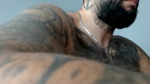 Snapshot of elosocazador chatting on February 13, 1:18 pm elosocazador online show from February 13, 1:18 pm