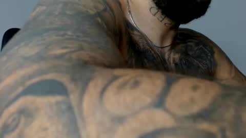 Snapshot of elosocazador chatting on February 17, 12:45 pm elosocazador online show from February 17, 12:45 pm