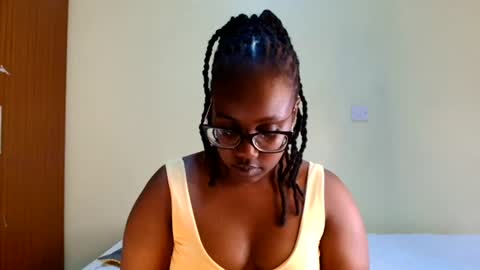 ELOWENA online show from July 2, 8:48 pm