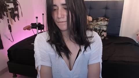 ELOWEN online show from September 16, 7:04 pm