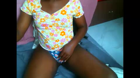 Snapshot of elphaba01 chatting on March 19, 9:35 am Elphaba online show from March 19, 9:35 am