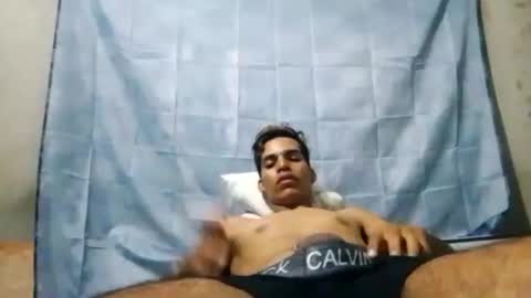 Snapshot of elreyto chatting on March 2, 2:19 am elreyto online show from March 2, 2:19 am