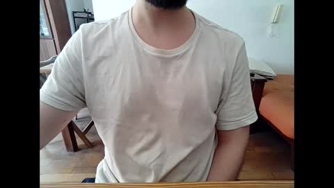 Snapshot of elriclust chatting on January 18, 6:34 pm elriclust online show from January 18, 6:34 pm