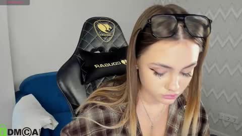 elsa_carterr online show from November 12, 1:11 pm