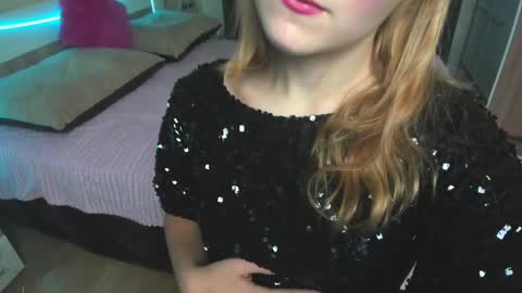 Elsa  online show from December 4, 2:53 am