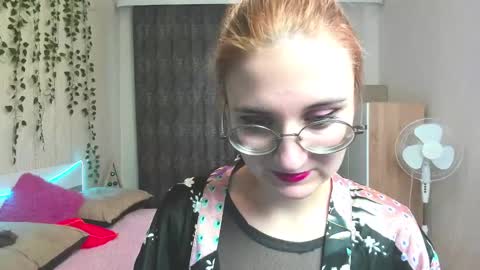 Elsa  online show from December 13, 8:20 am