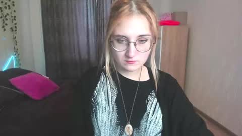Elsa  online show from January 13, 3:23 am
