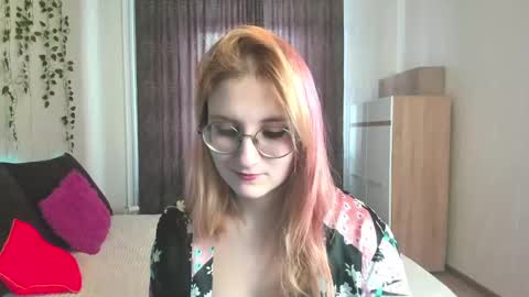 Elsa  online show from January 29, 7:04 am