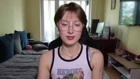 Snapshot of elsaangel chatting on May 22, 1:57 am elsaangel online show from May 22, 1:57 am