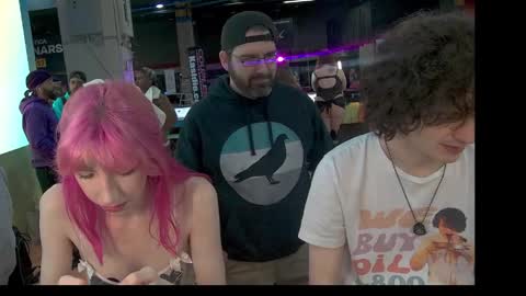 Snapshot of elslove chatting on April 11, 6:01 pm ELS online show from April 11, 6:01 pm