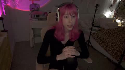 Snapshot of elslove chatting on May 1, 1:32 am ELS online show from May 1, 1:32 am