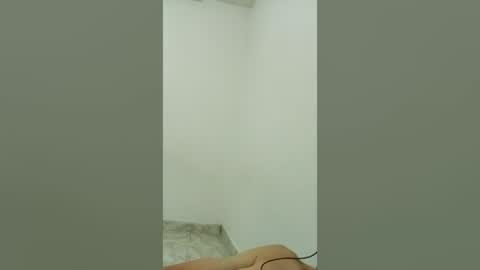 Snapshot of elsolitario16 chatting on June 14, 11:29 pm elsolitario16 online show from June 14, 11:29 pm